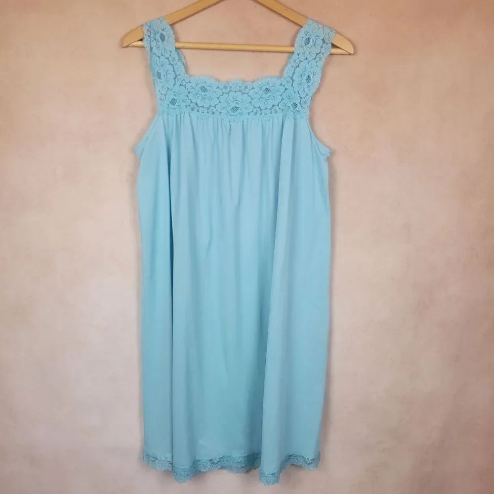 Vintage Komar Blue Lace Sleevless Nightgown Slip size Small